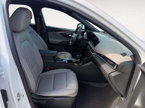 New 2026 Buick Envista Avenir FWD image 15