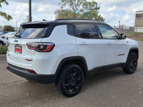 Used 2023 Jeep Compass Trailhawk image 3
