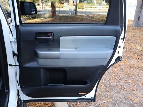 Used 2010 Toyota Sequoia SR5 image 27