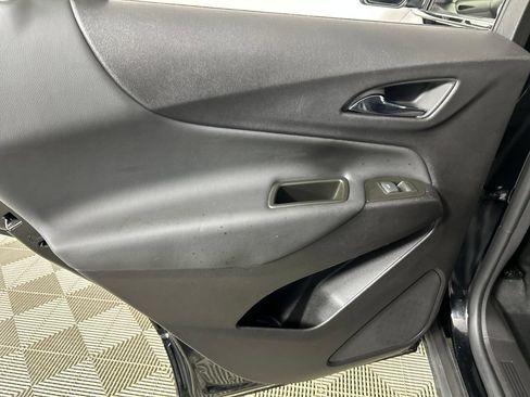 Used 2024 Chevrolet Equinox LT FWD image 16