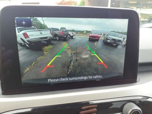 Used 2022 Ford Escape SE w/ SE Sport Appearance Package image 10