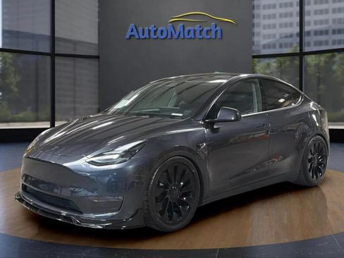 Used 2025 Tesla Model Y Performance AWD/4WD image 3