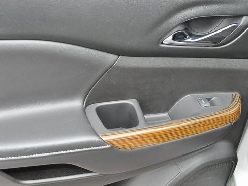 Used 2018 GMC Acadia SLE w/ Driver Alert Package I image 18