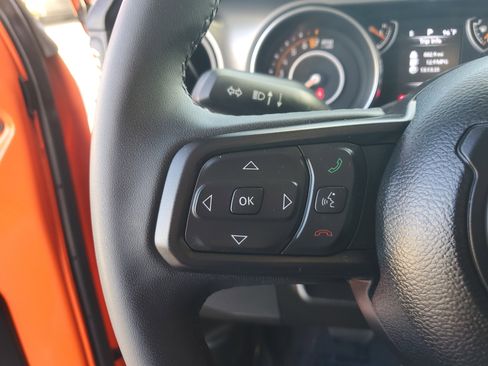 Used 2023 Jeep Gladiator Sport image 19