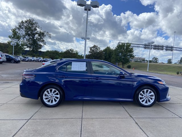 Used 2024 Toyota Camry LE FWD image 7