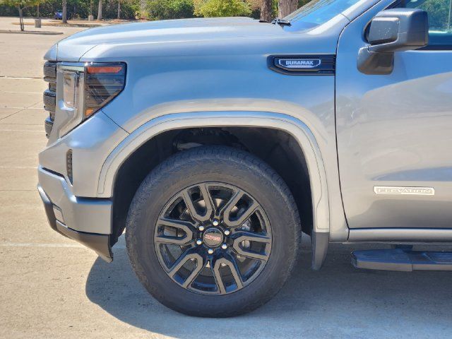 Used 2023 GMC Sierra 1500 Elevation w/ LPO, Elevation Black Package AWD/4WD image 8