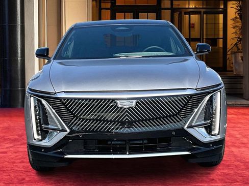 New 2026 Cadillac Lyriq Luxury RWD image 3