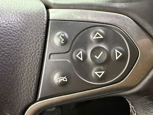 Used 2018 Chevrolet Silverado 1500 LT w/ Texas Edition image 13