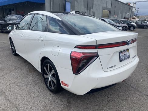 Used 2018 Toyota Mirai image 8