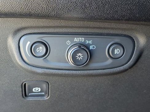 Used 2020 GMC Terrain SLT image 24