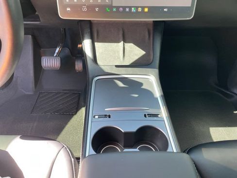 Used 2023 Tesla Model Y Long Range AWD/4WD image 8