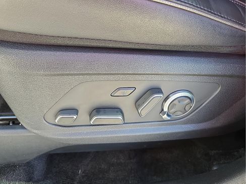 Used 2024 Hyundai Palisade Calligraphy image 15