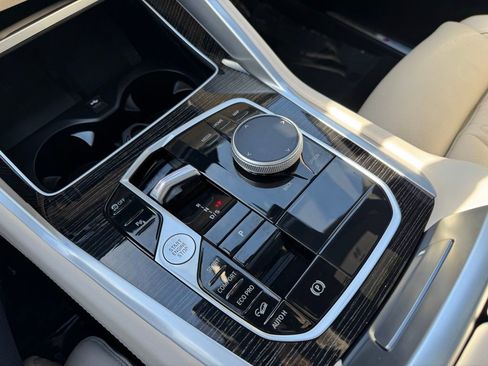 Used 2026 BMW X6 xDrive40i w/ Climate Comfort Package image 9