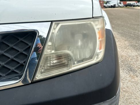 Used 2013 Nissan Frontier S image 9