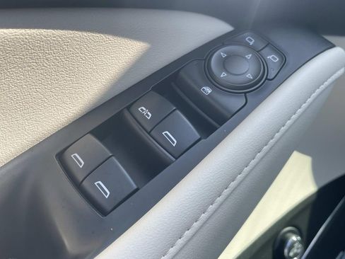 Certified 2023 Buick Enclave Essence w/ Experience Buick Package image 18