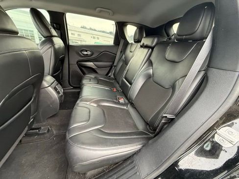 Used 2020 Jeep Cherokee Latitude Plus w/ Cold Weather Group image 34