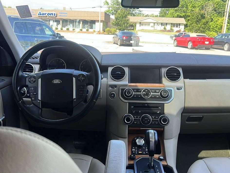 Used 2011 Land Rover LR4 HSE AWD/4WD image 13
