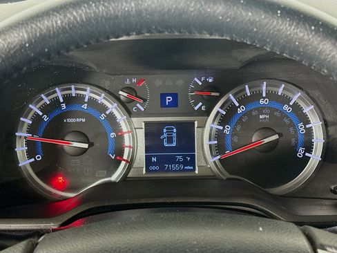 Used 2018 Toyota 4Runner SR5 image 16