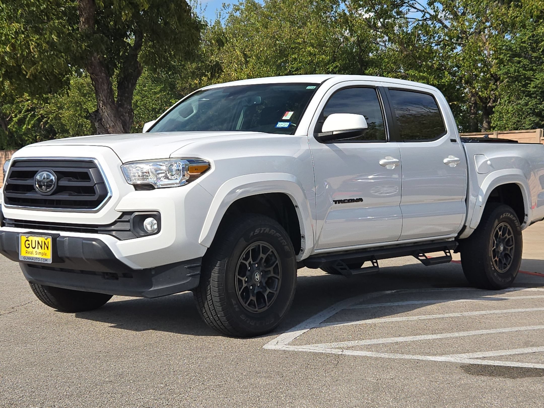 Used 2021 Toyota Tacoma SR5 RWD image 7
