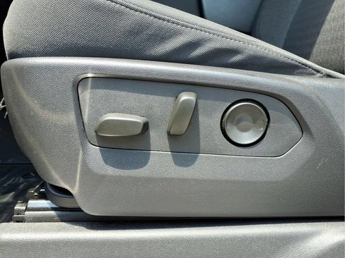 Certified 2024 Chevrolet Silverado 1500 LT AWD/4WD image 20