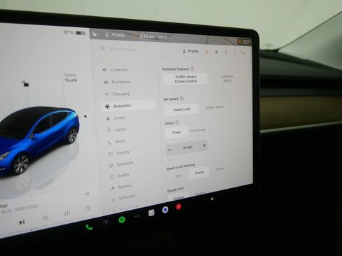 Used 2024 Tesla Model Y Long Range AWD/4WD image 29