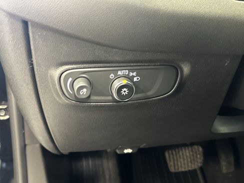 Used 2024 Chevrolet Equinox LT image 21