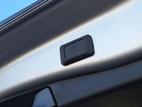 New 2025 Toyota RAV4 XLE image 12