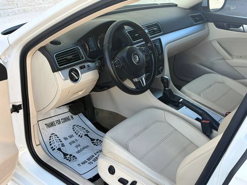 Used 2012 Volkswagen Passat TDI SE FWD image 7