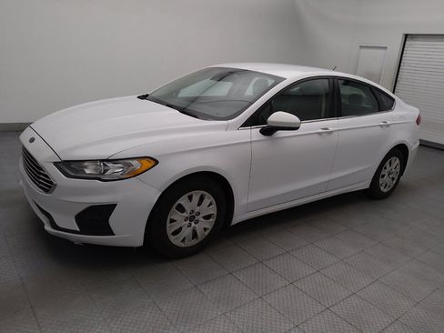 Used 2019 Ford Fusion S FWD image 2