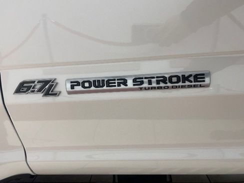 Used 2017 Ford F250 Lariat w/ Lariat Ultimate Package image 29