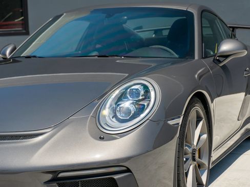 Used 2018 Porsche 911 GT3 RWD image 27