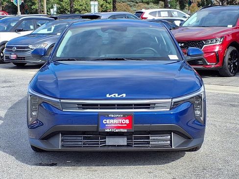 Used 2025 Kia K4 LXS image 8