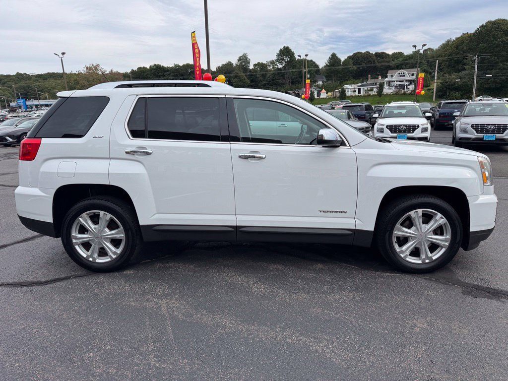 Used 2017 GMC Terrain SLT w/ Driver Alert Package I FWD image 4