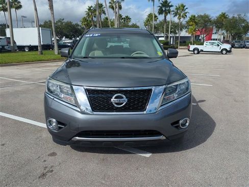 Used 2015 Nissan Pathfinder Platinum image 9