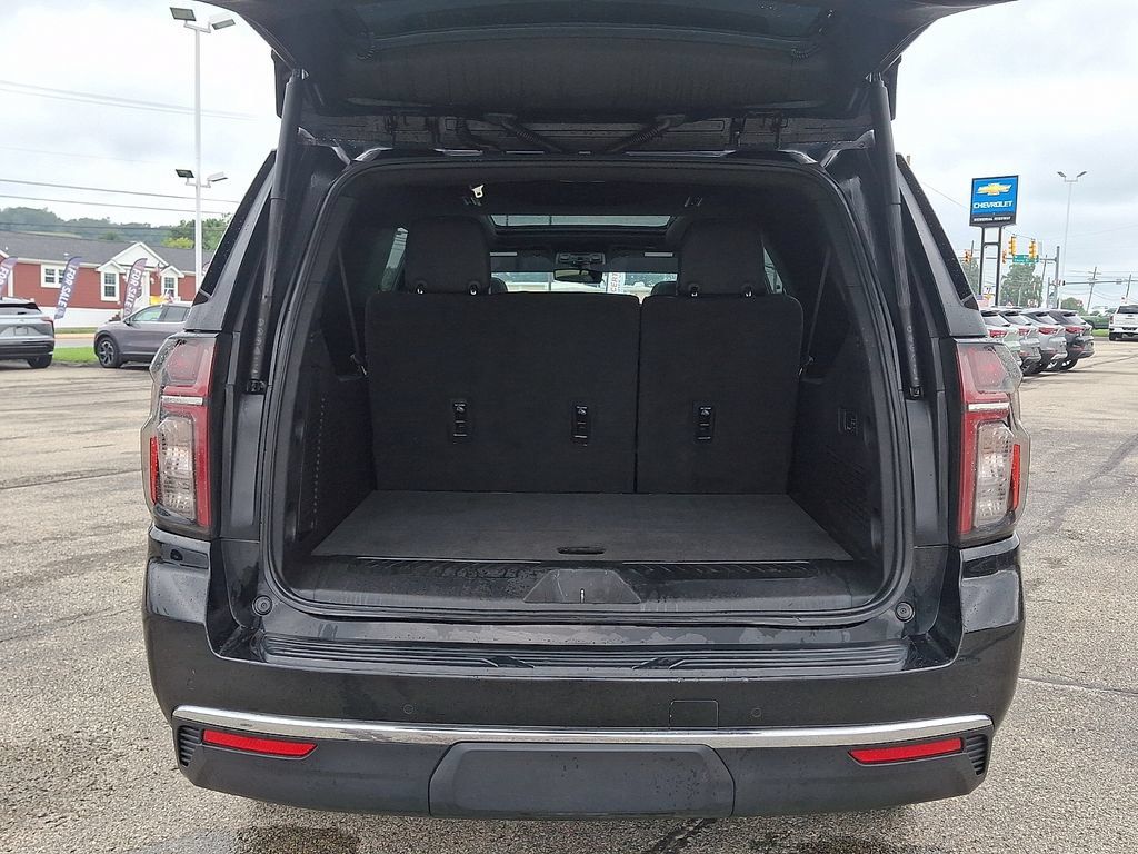 Used 2022 Chevrolet Suburban LT w/ LT Signature Plus Package AWD/4WD image 33