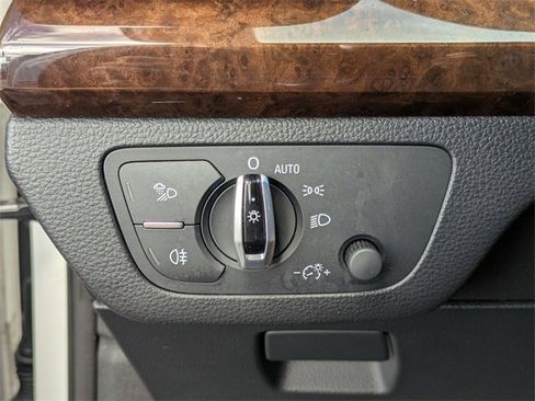 Used 2018 Audi Q5 2.0T Premium image 20