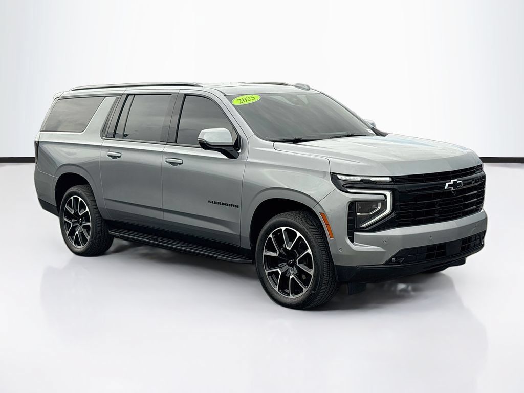 Used 2025 Chevrolet Suburban RST w/ Comfort Package RWD image 3