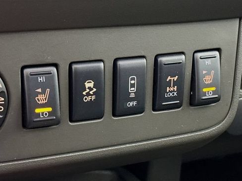 Used 2020 Nissan Frontier PRO-4X AWD/4WD image 22
