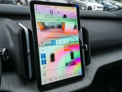 New 2026 Volvo EX30 Cross Country Ultra w/ Protection Package Premier image 31