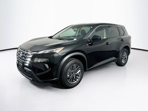 Used 2026 Nissan Rogue SV AWD/4WD image 3