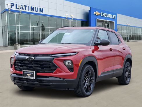 New 2026 Chevrolet TrailBlazer LT w/ Midnight Edition FWD image 2