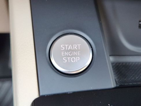 Used 2024 Audi A4 2.0T Premium w/ Convenience Package image 22