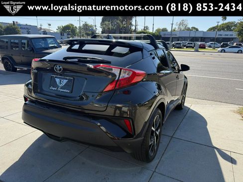 Used 2019 Toyota C-HR XLE image 7