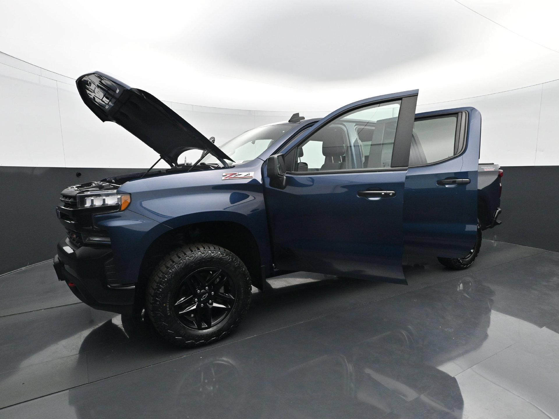 Used 2021 Chevrolet Silverado 1500 LT Trail Boss w/ Bed Protection Package AWD/4WD image 29