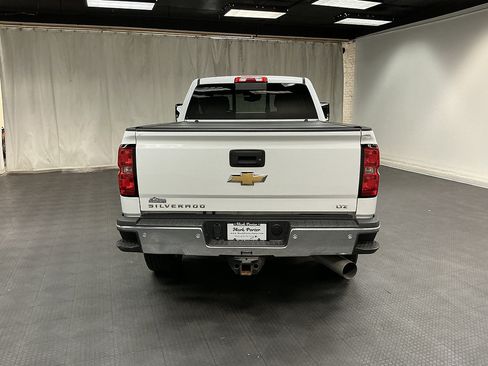Used 2019 Chevrolet Silverado 2500 LTZ w/ Duramax Plus Package AWD/4WD image 4