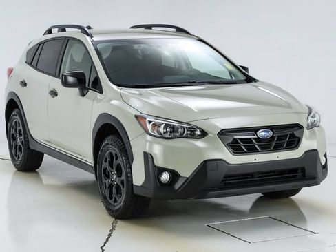 Used 2023 Subaru Crosstrek 2.0i Premium w/ Special Edition AWD/4WD image 19