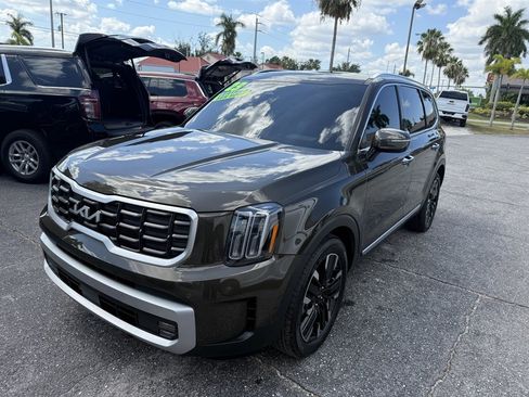 Used 2023 Kia Telluride SX Prestige AWD/4WD image 1