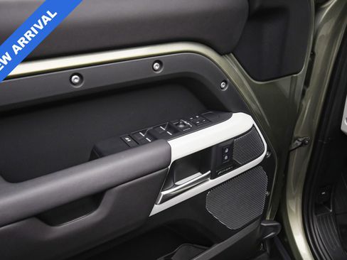 Used 2024 Land Rover Defender 110 S image 42