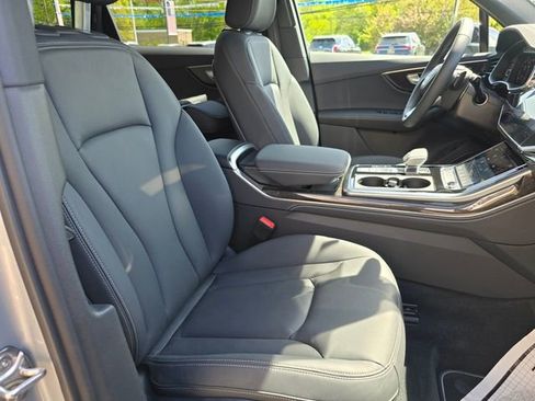 Used 2025 Audi Q7 3.0T Premium Plus image 21