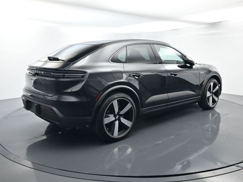 Certified 2024 Porsche Macan 4 Electric image 15